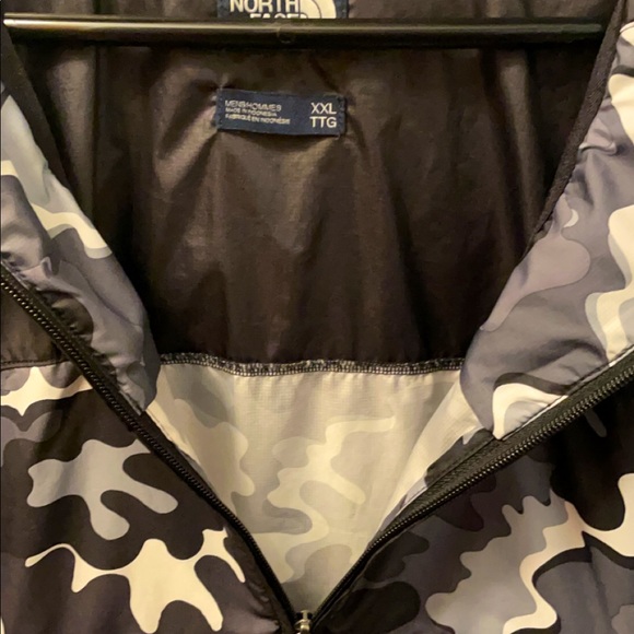 The north face wind breaker 2 xl hoodie